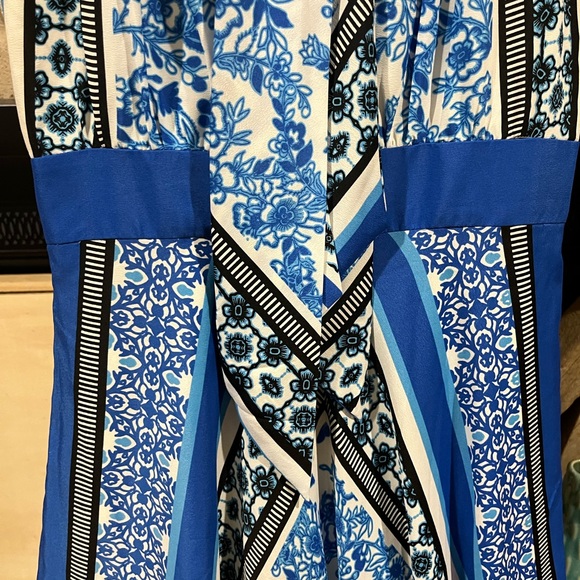 Eliza J maxi dress in blues, whites and black.  Halter top.  Size 6. - Picture 4 of 9